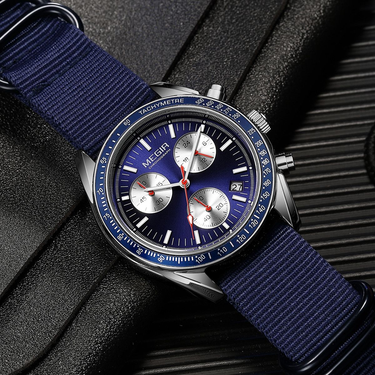 MEGIR Fashion Brand Men Wristwatches Military Sport Watches Canvas Strap Waterproof Chronograph Clock Gift for Men Montre Homme 2247-8