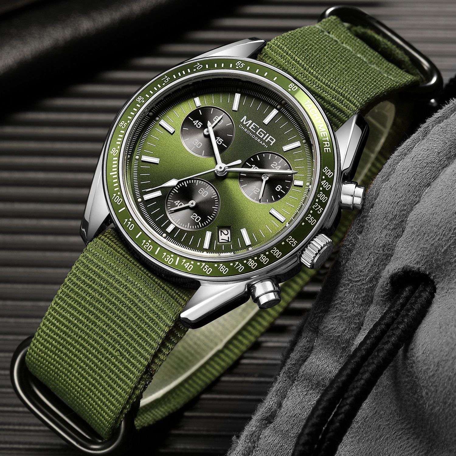 MEGIR Fashion Brand Men Wristwatches Military Sport Watches Canvas Strap Waterproof Chronograph Clock Gift for Men Montre Homme 2247-9