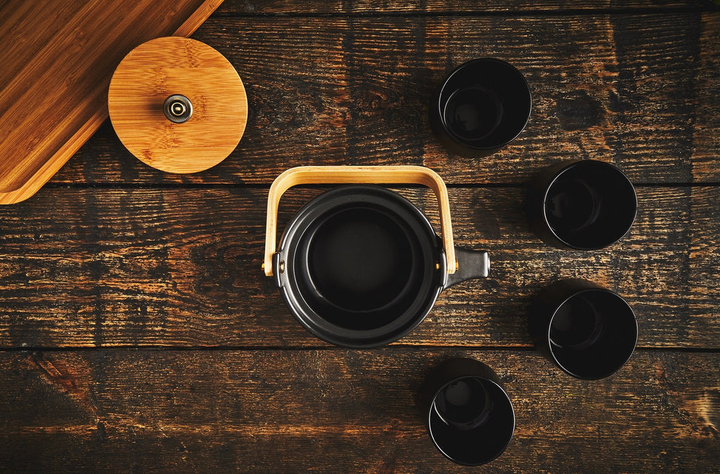 The Eichu tea set made of black ceramic-1